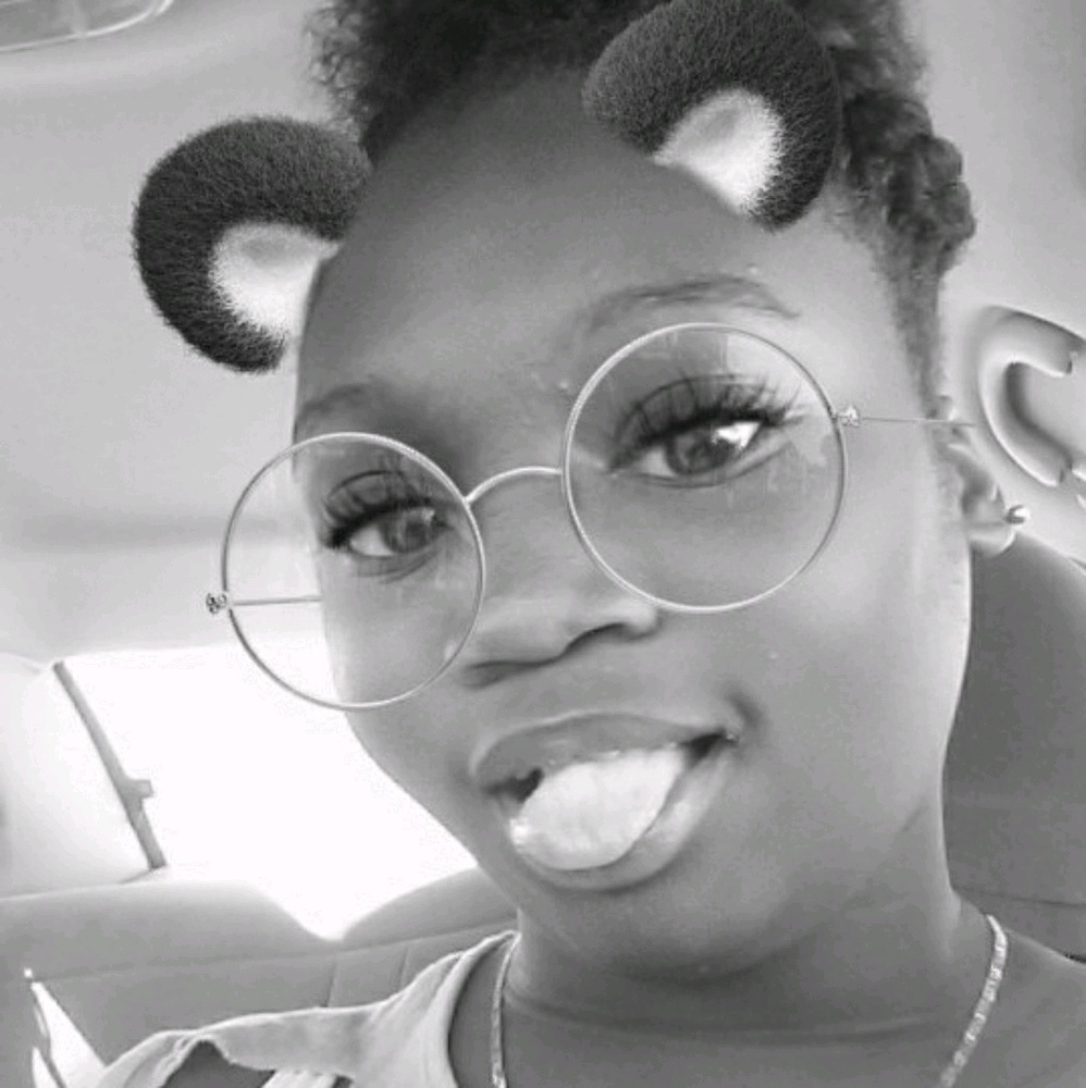 Meet your Posher, Shania